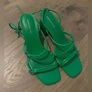Marc Fisher CALYNDA BLOCK HEEL SANDAL in Green